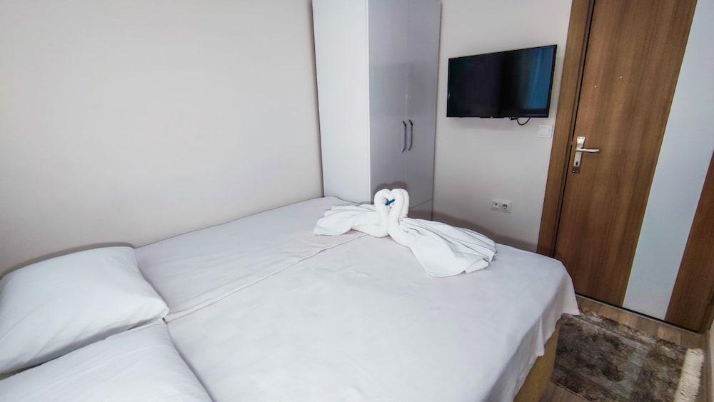 Gunduzler Deluxe Hotel 1