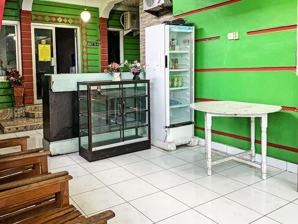 Surya Hotel by Oyo 2