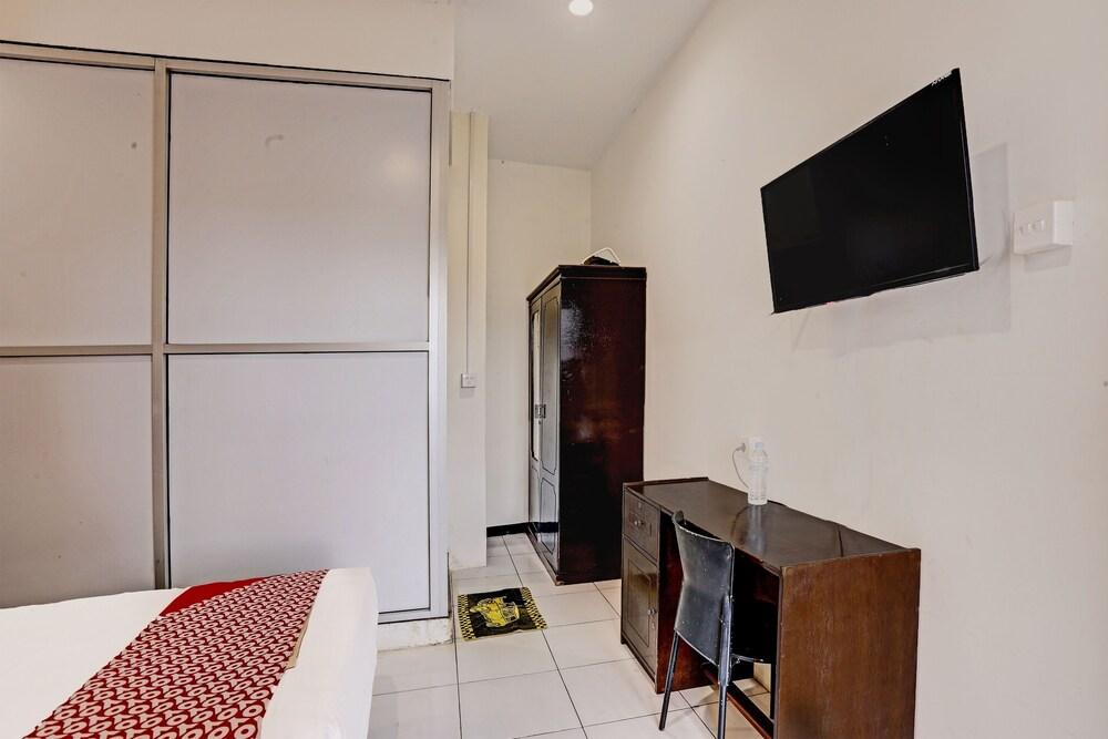 Pemuda Kemuning Guest House by Oyo 2