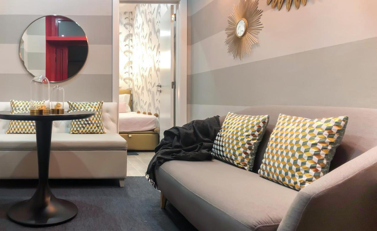 Golden Studio • A/C · Central (Adults Only) 1