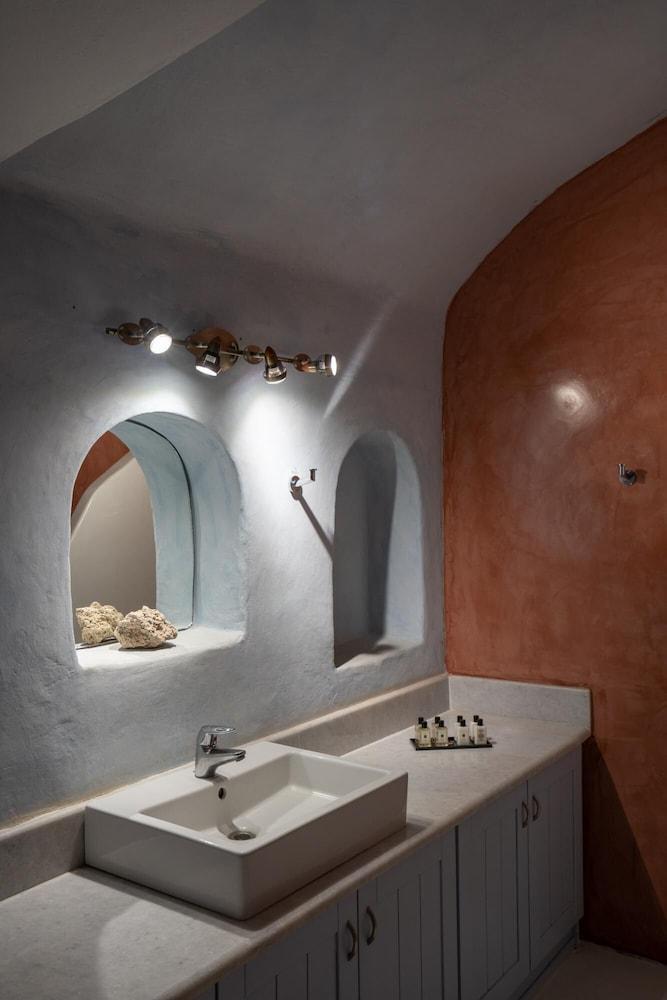 Madame Kalitsi-Ariadni Apartment 2