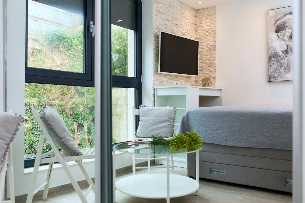 Hedera Estate, Hedera Studio 4