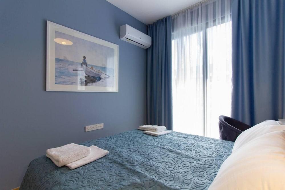 Two-Bedroom Apartment Girne City Center 2