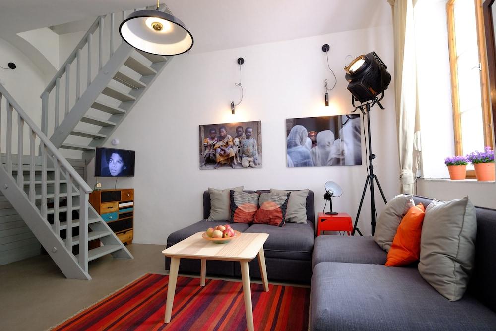 Pawlansky Apartments