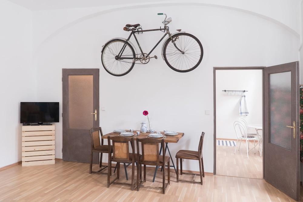 Charming Apartment Prague