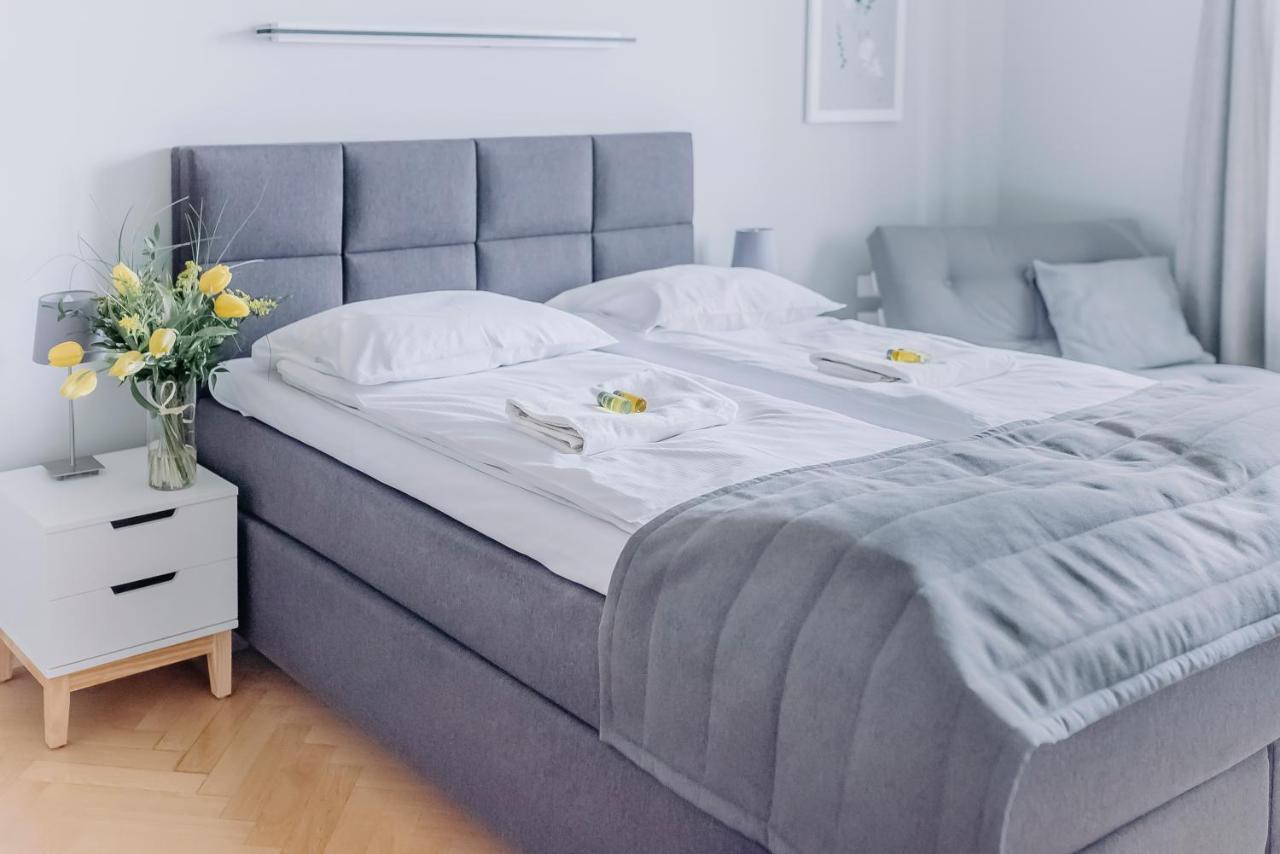 Apartel Plac Zbawiciela