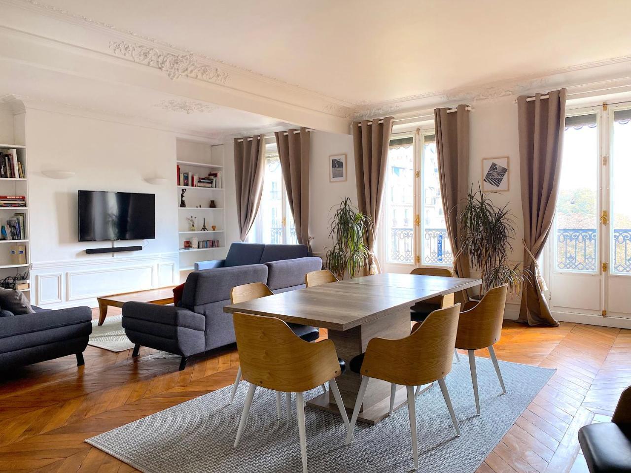 Marvellous Sunbathed 3br at the Heart of Paris