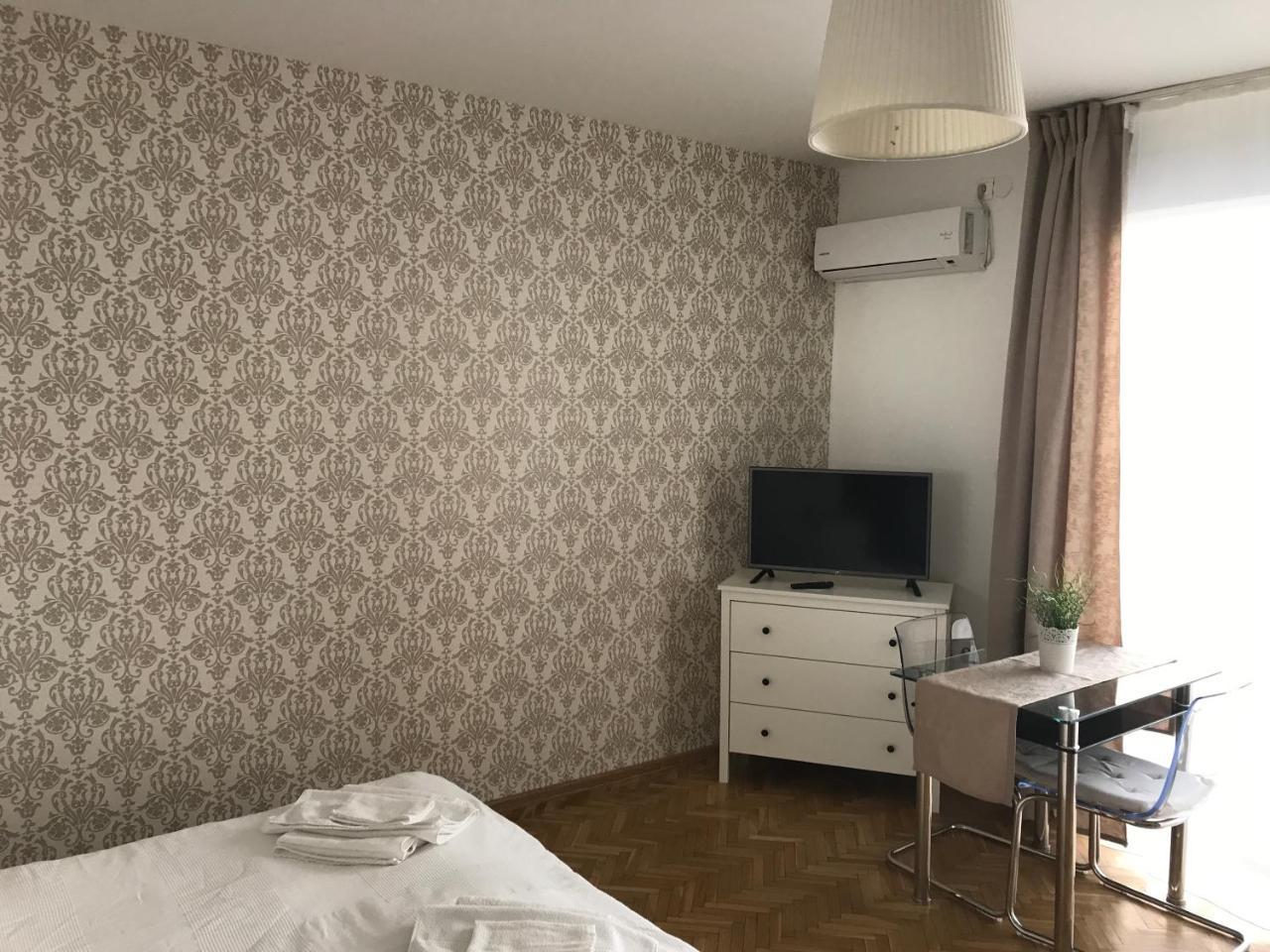 Budapest Downtown Apartments with Balcony & Optional Garage & Restaurant in the Building