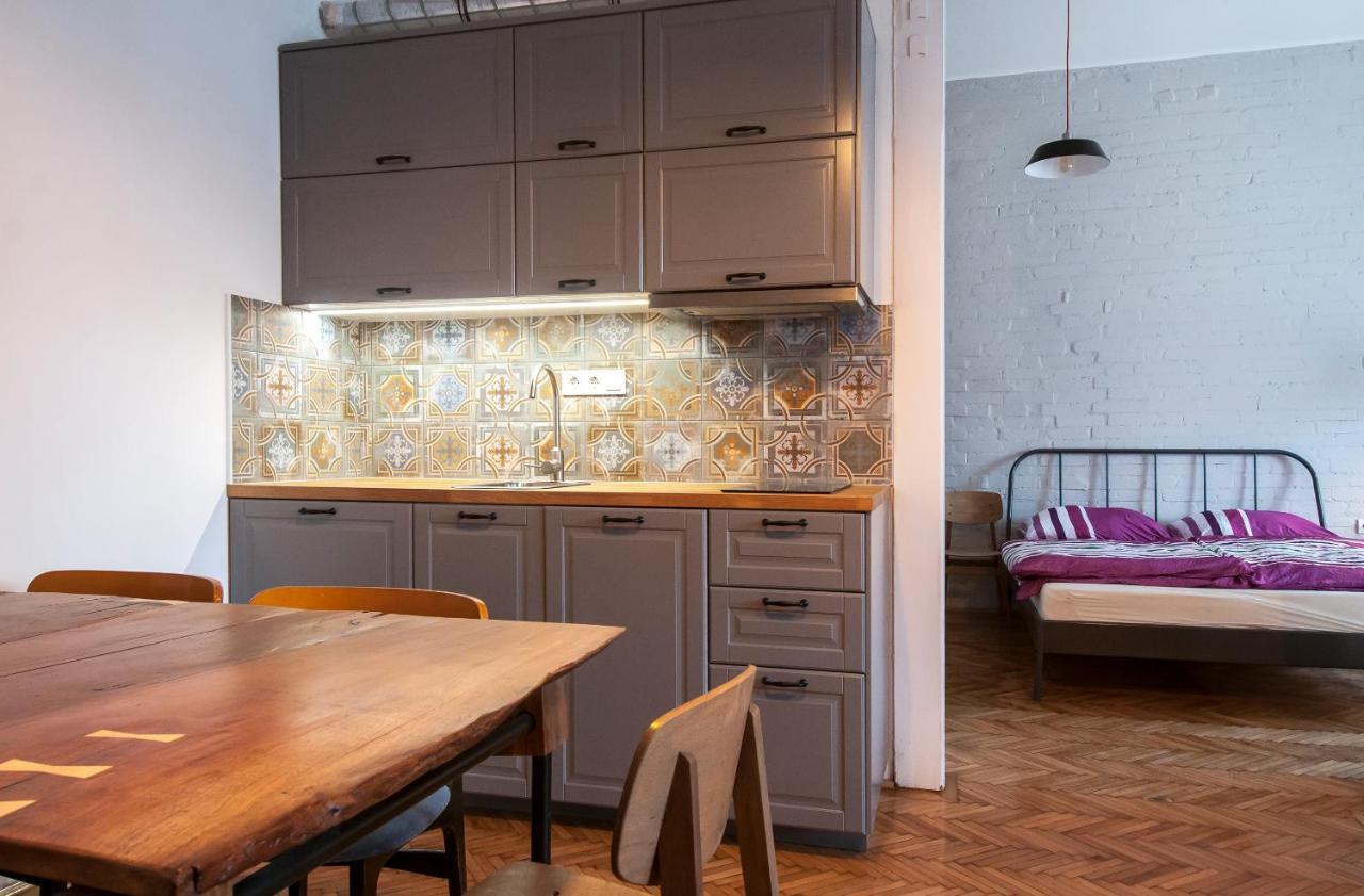 Stylish Downtown Apartment