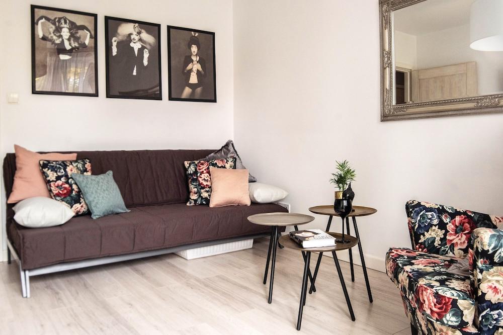 P&O Apartments Corazziego Metro Ratusz