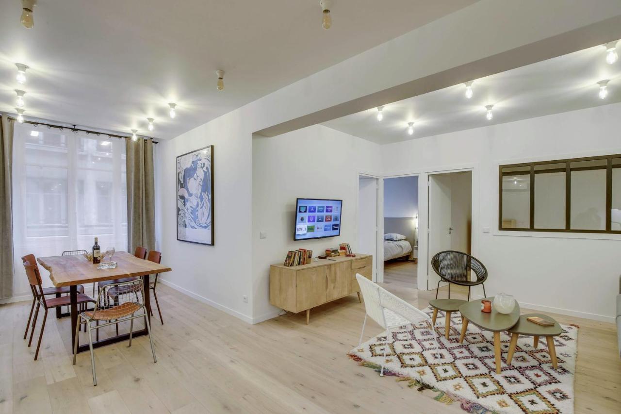 Central & Stylish Renovated Parisian Apt / 6-8 Guests