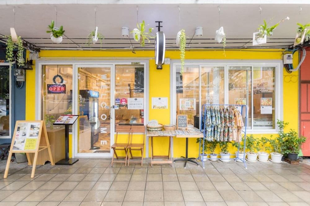 Lemon Siam Hostel by Oyo Rooms