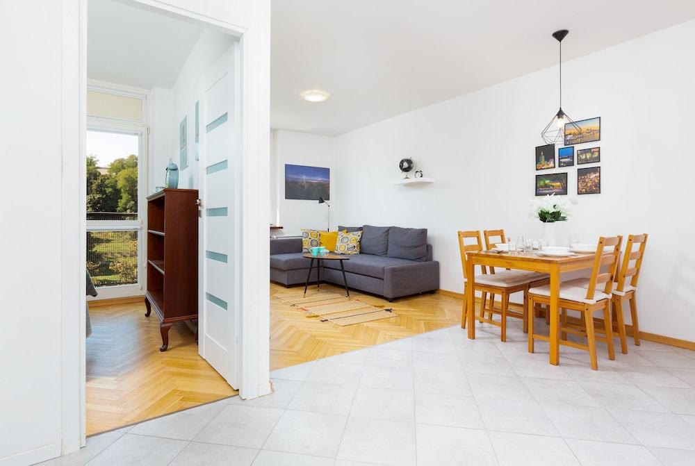 Apartment Warsaw Browarna by Renters