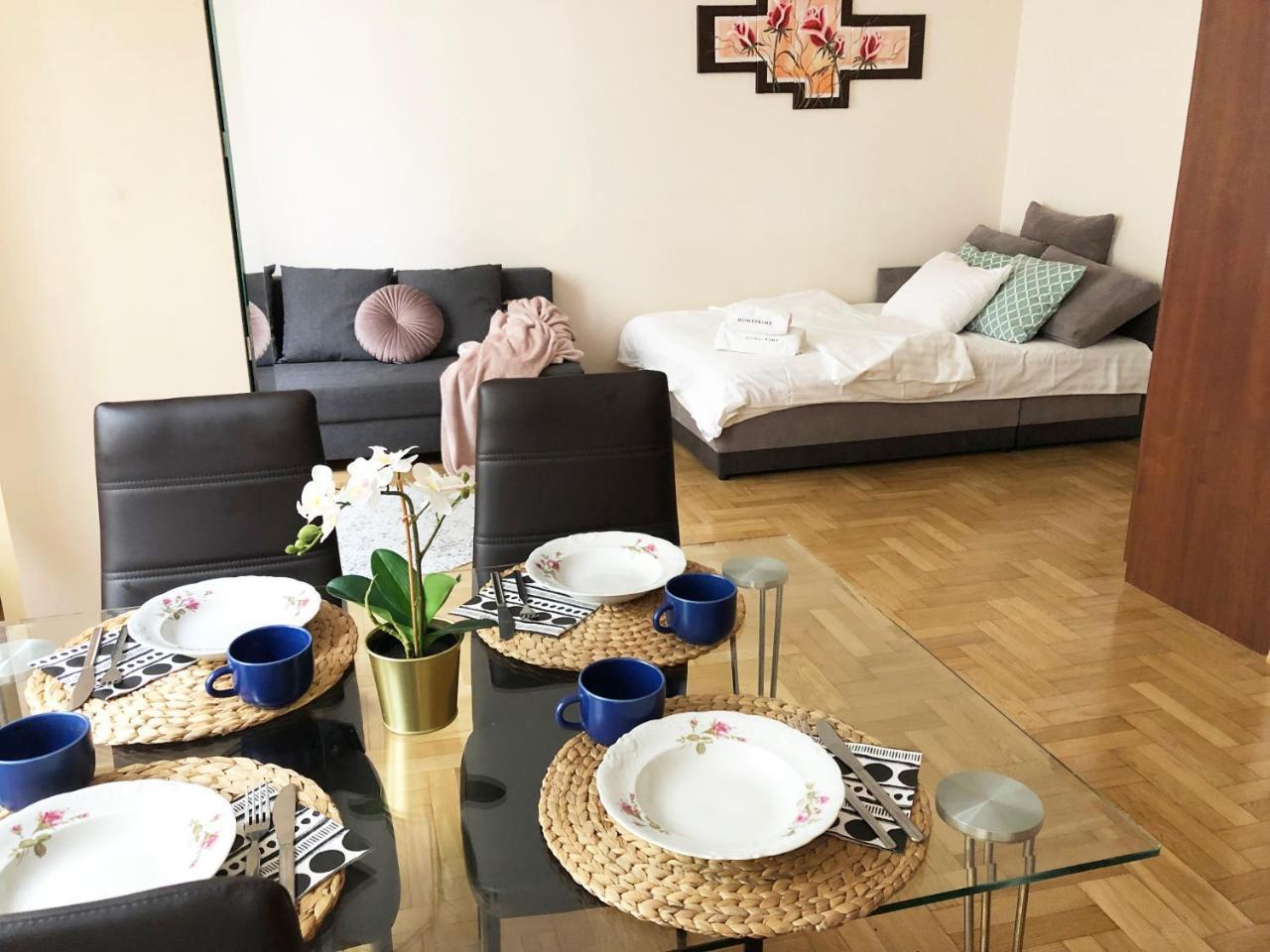 Sienna 93 - Cozy Studio by Homeprime