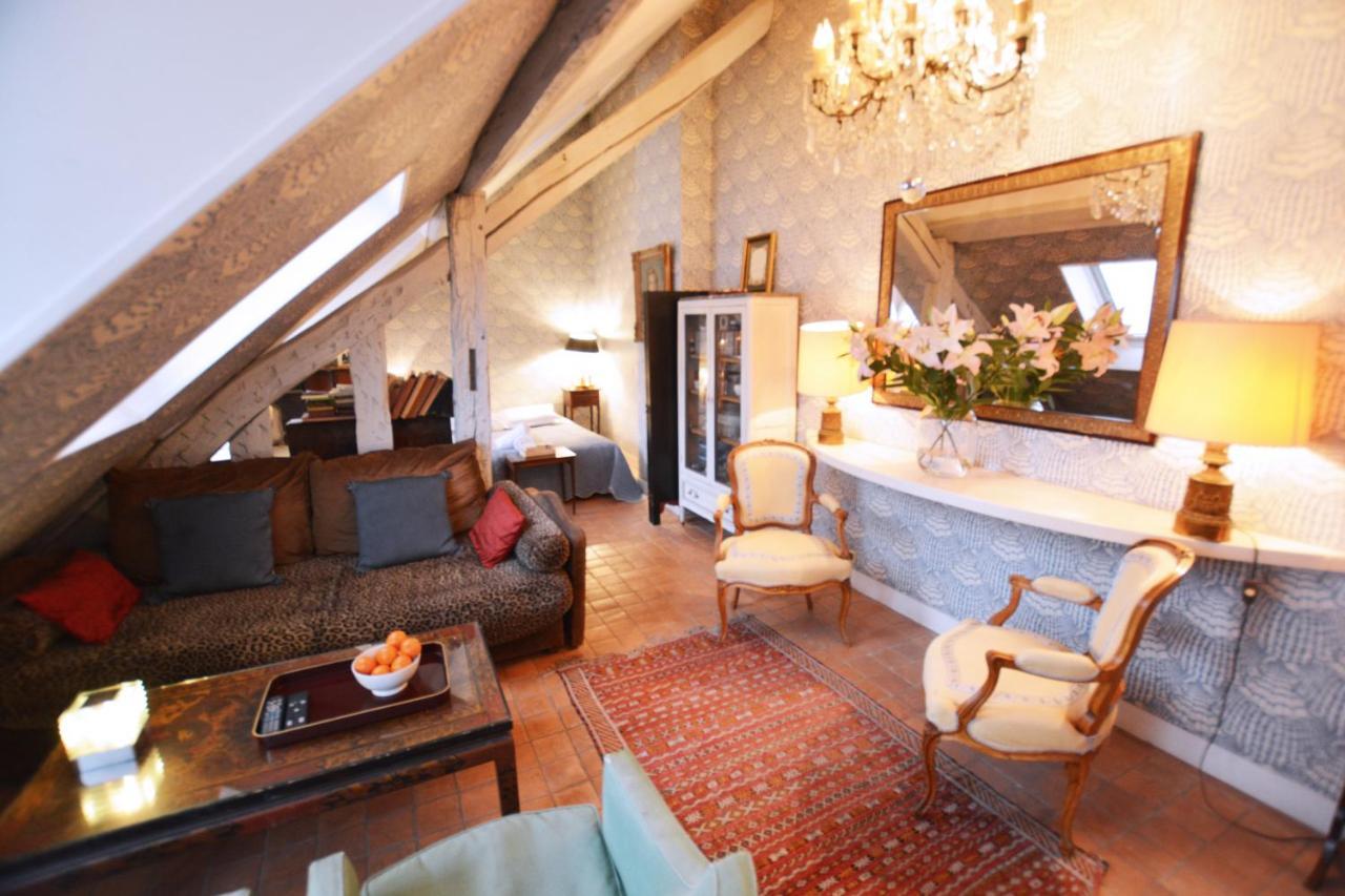 Charming Studio Near Louvre