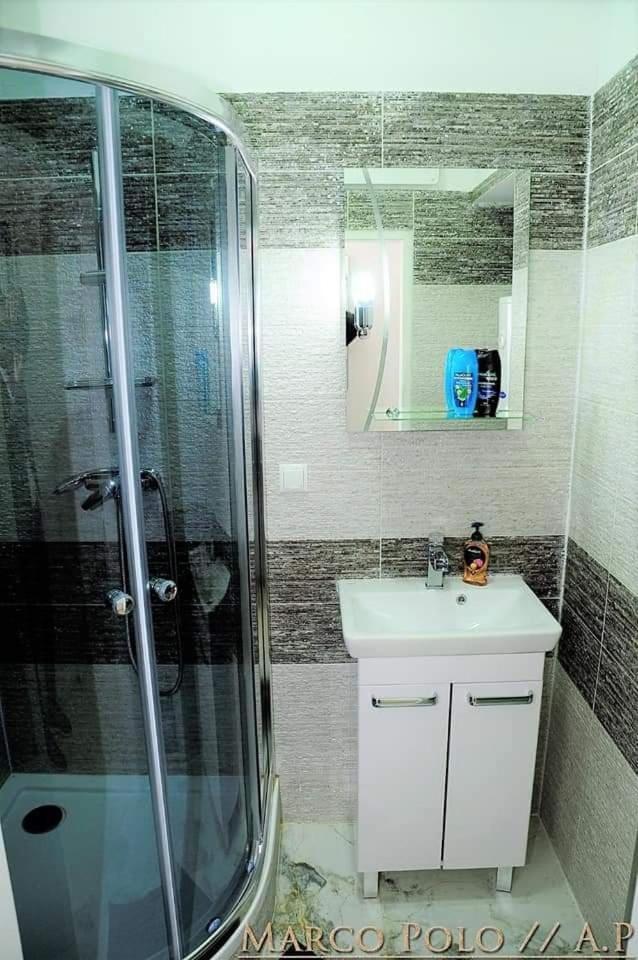 Markopolo Apartments