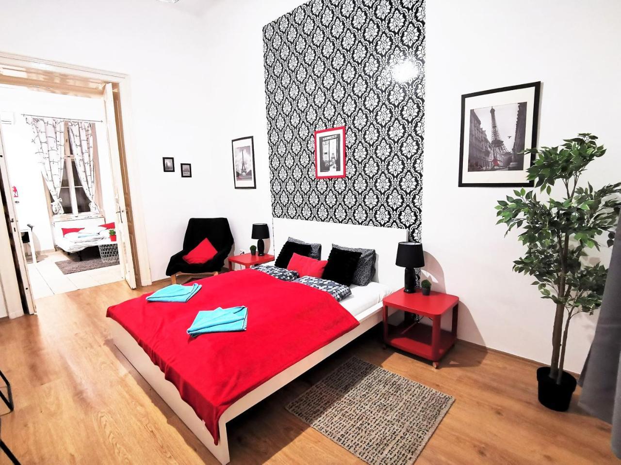 Orangehomes Central Market Hall Apartment