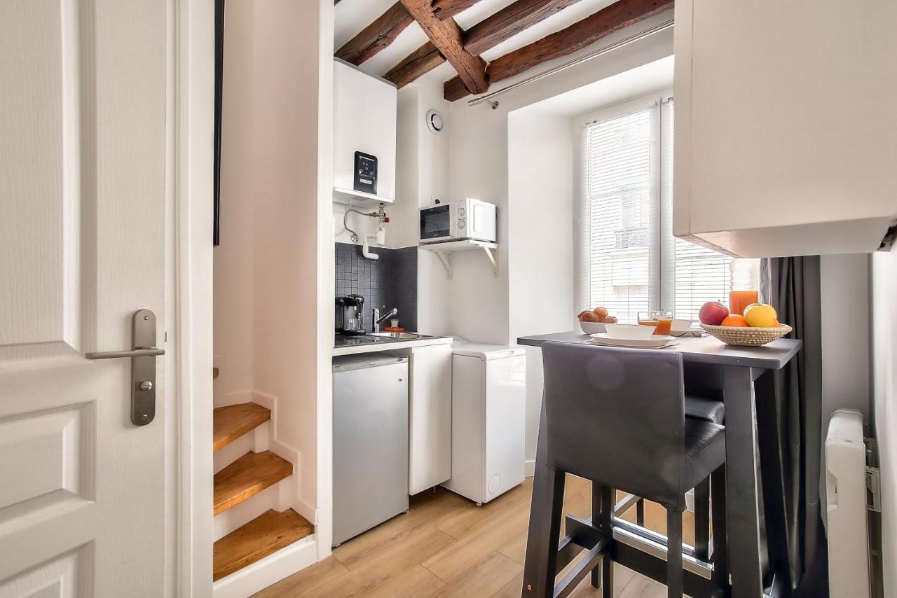 Charming Duplex Studio in the Heart of Paris (Adults Only)