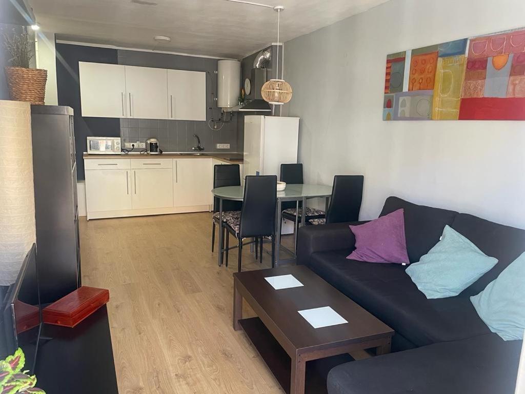 Fantastico Piso Con Terraza En Corazon de Fenals