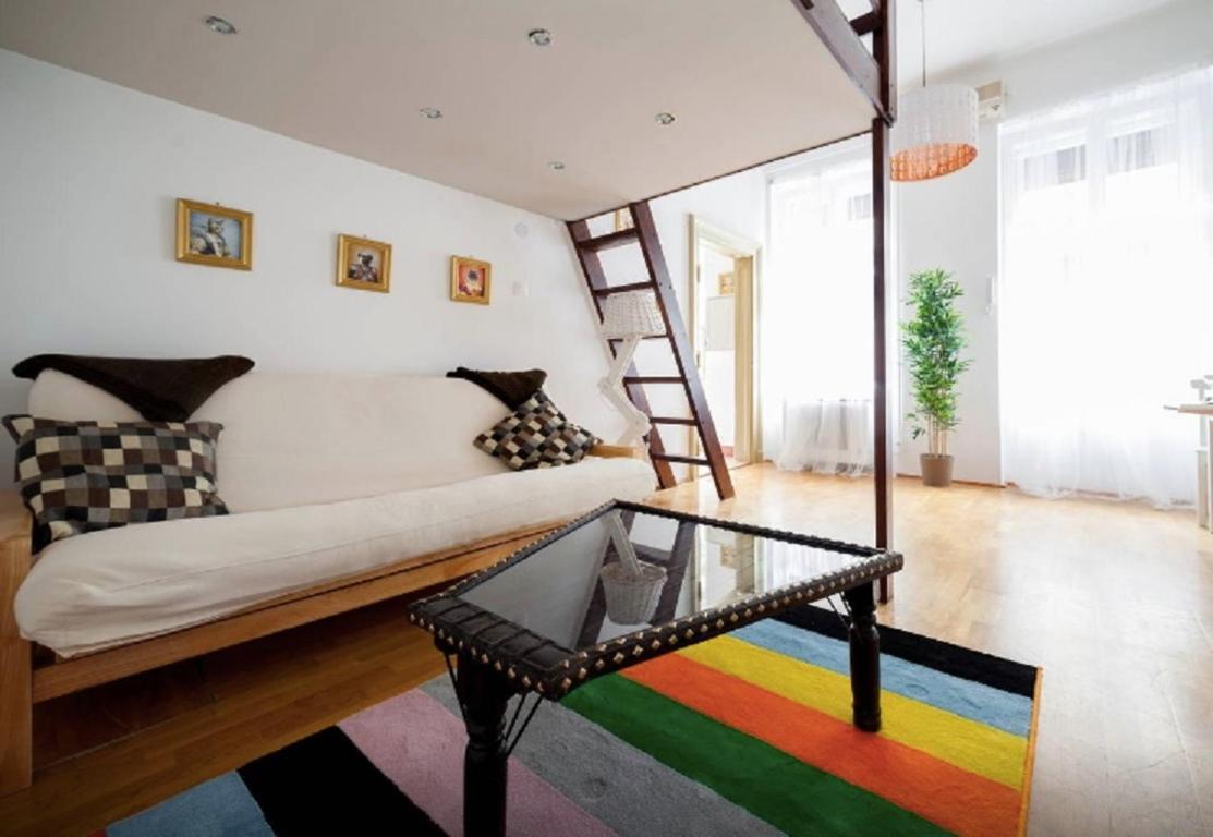 A57 Akacfa Apartment