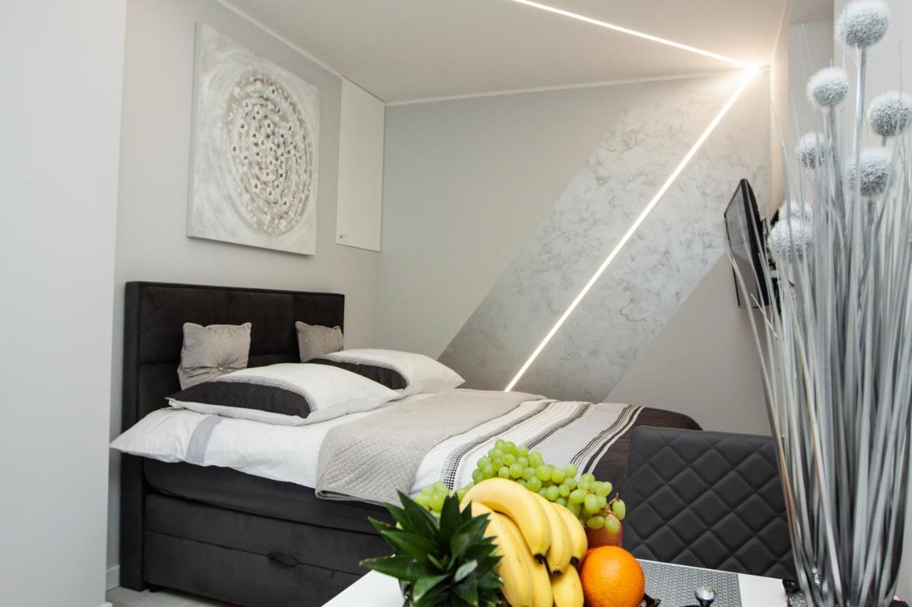 Novel Mini (Adults Only)