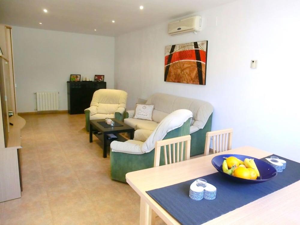 106163 - Villa in Macanet de la Selva