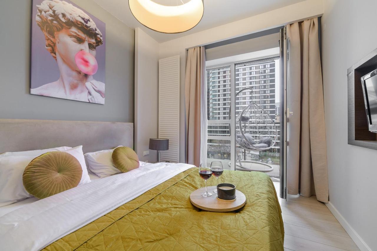 Luxury Apartments in Platinum Tower