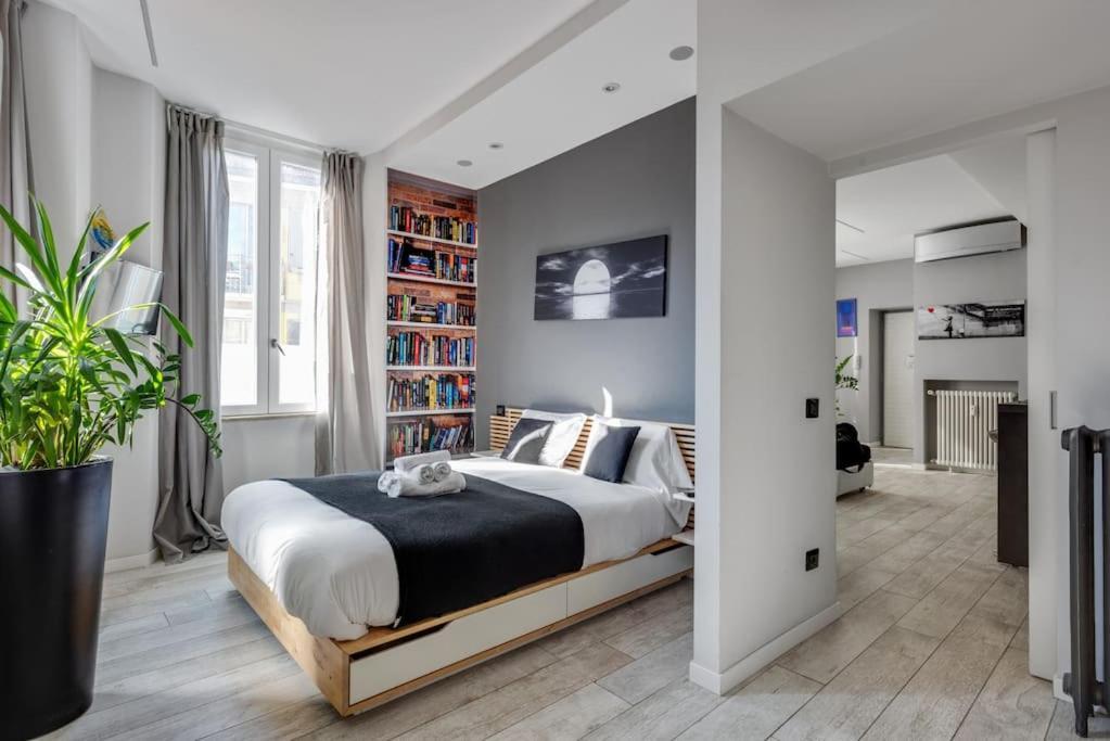 Elegant Apartment in Milan Center