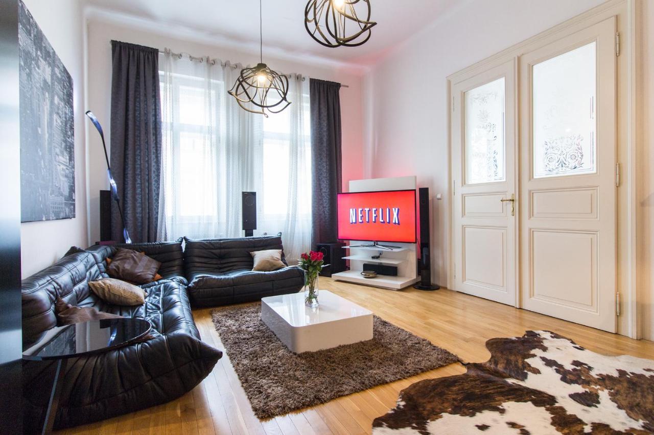 Lesser Town Apartment Melnicka by Easybnb