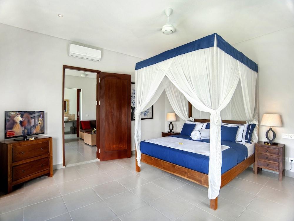 Best Selling Family 5 Bedrooms Pool Villa in Canggu