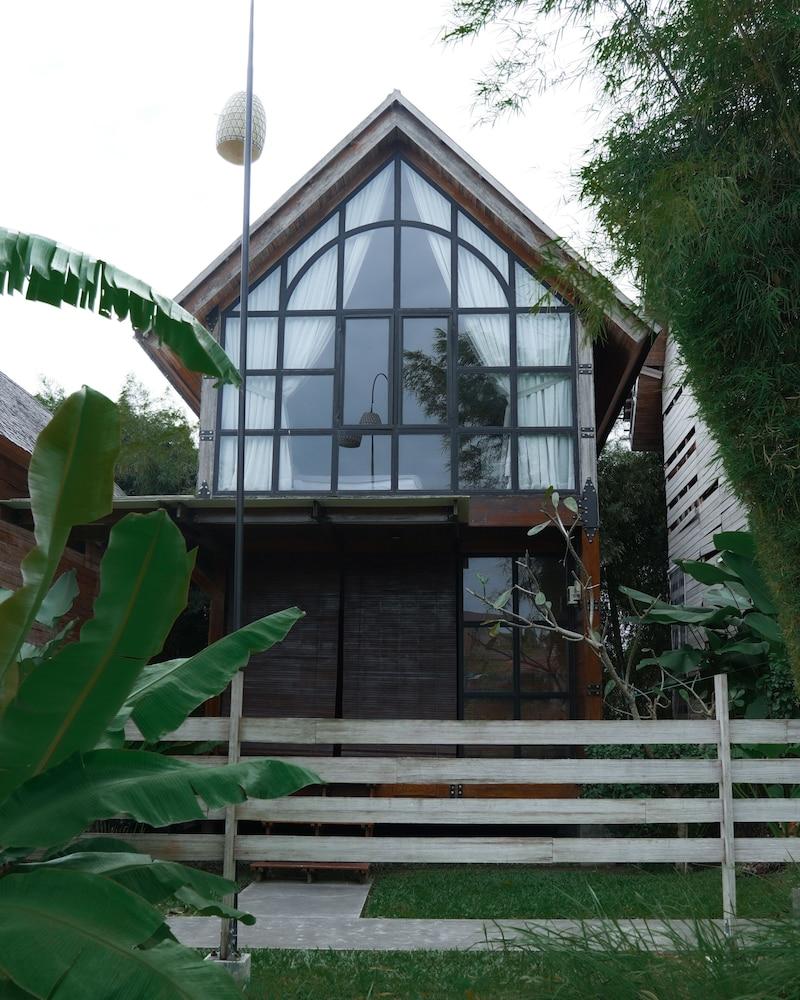 Villa Atra Bambulogy by Nagisa Bali