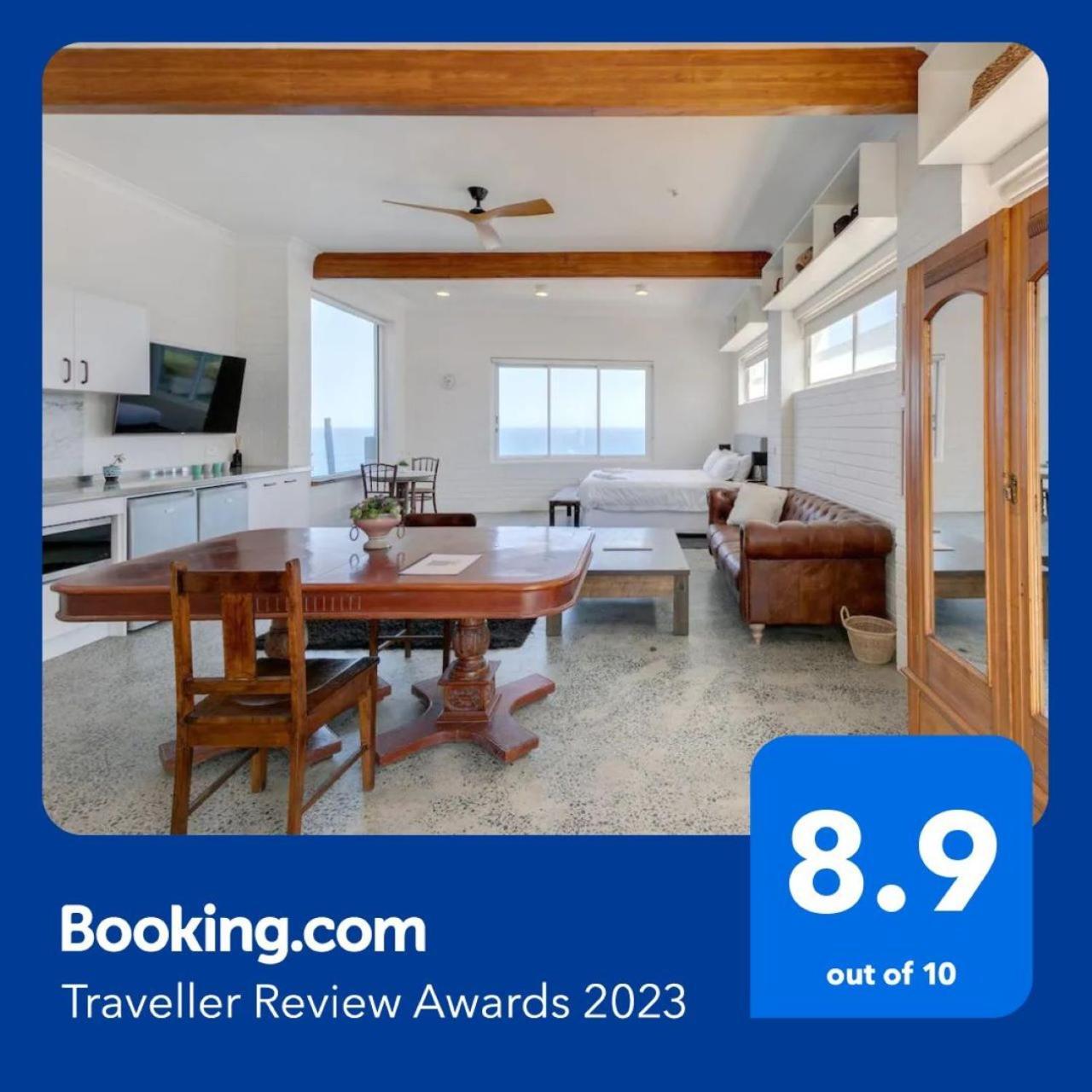 Upscale Cliffside Studio with Ocean Views North Bondi