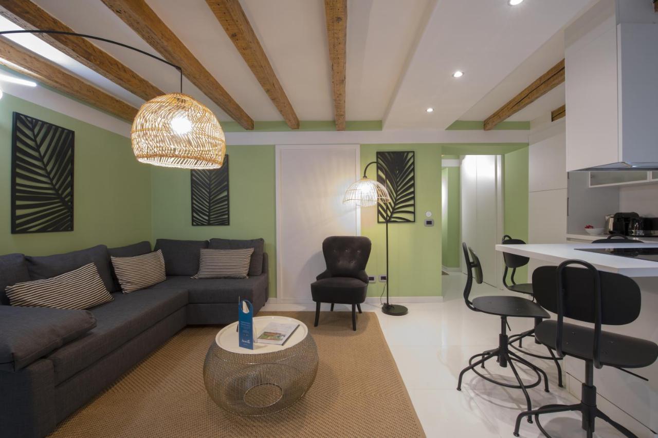 Sweett - Corridoni 1