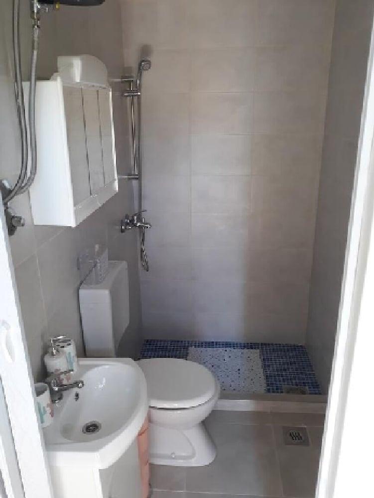 Studio Apartment Garden 2