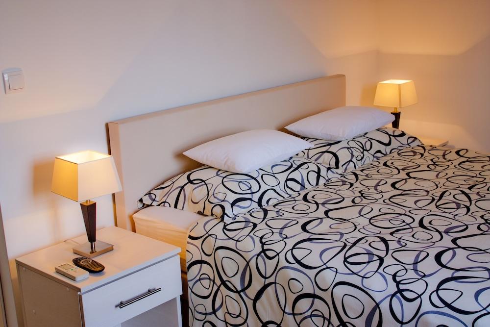 Green Park Apartments 1