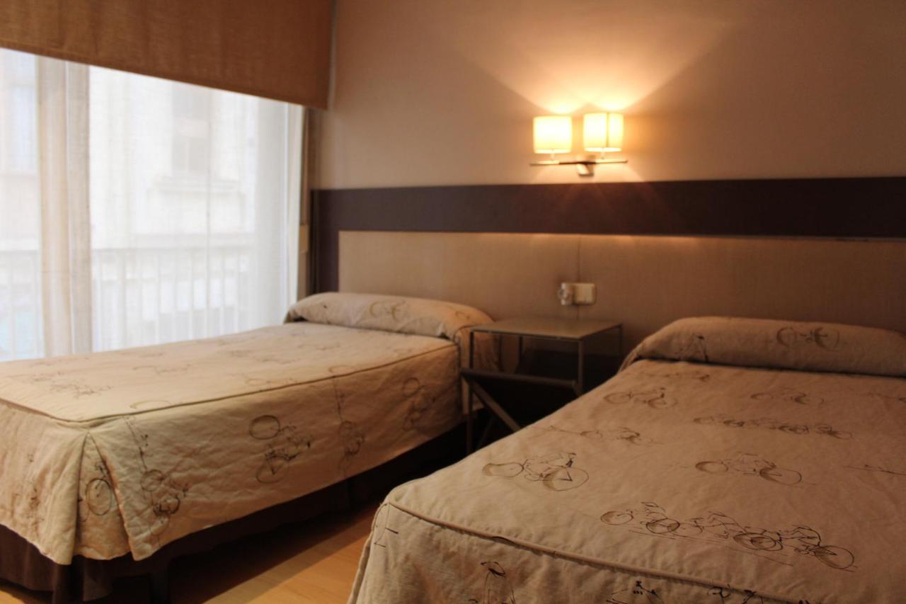 Apartaments Sant Jordi Girona 97 2