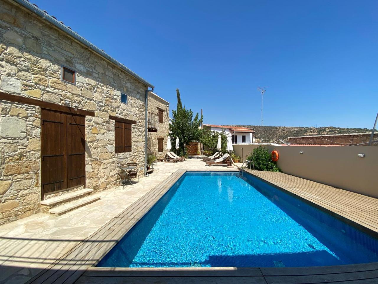 Evkarpos Country House