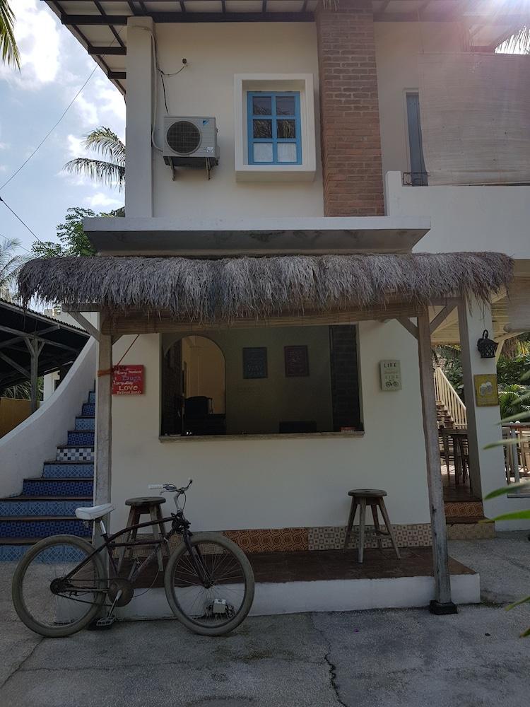 White Coconut Cottage 1