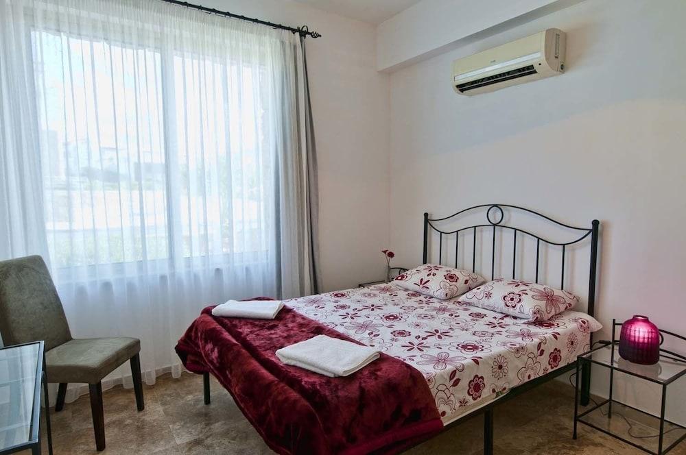 Villa Sweetwater Bay by Amy Villas