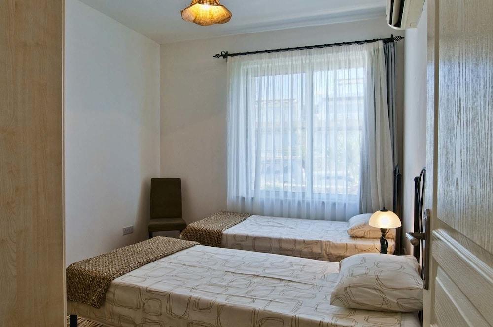 Villa Sweetwater Bay by Amy Villas 1