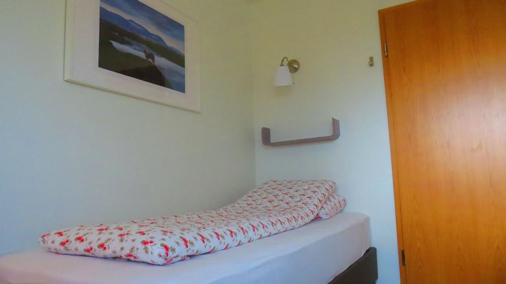 Kalfafellsstadur Guesthouse (Adults only) 2