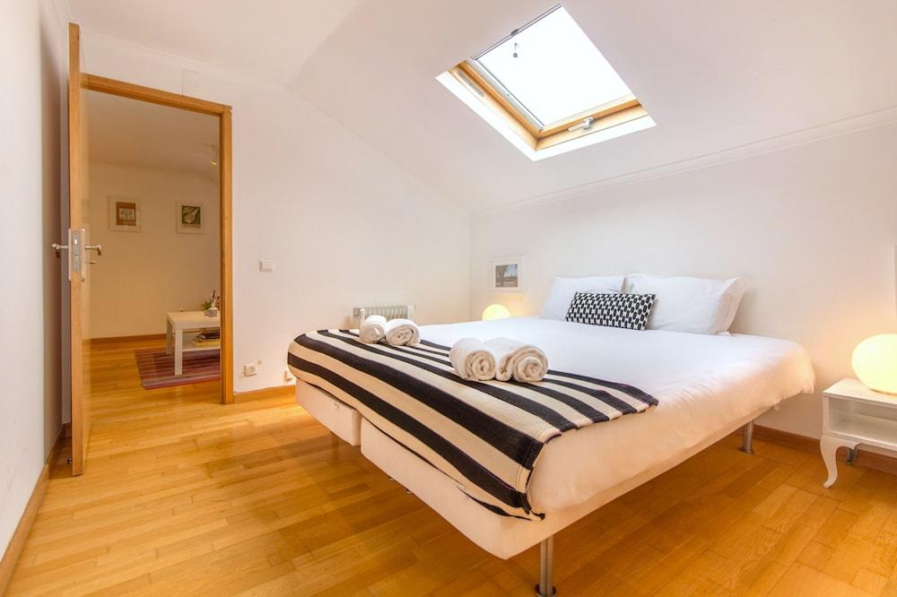 Casa Mouraria I Castle Views 1