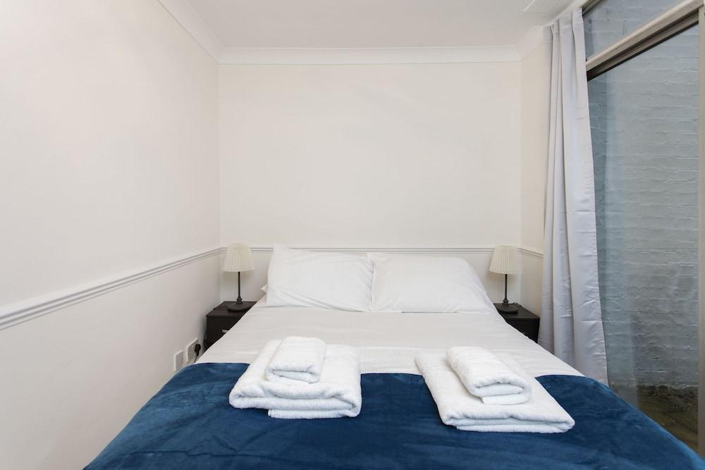 Victoria Magical Atmosphere with Patios 2