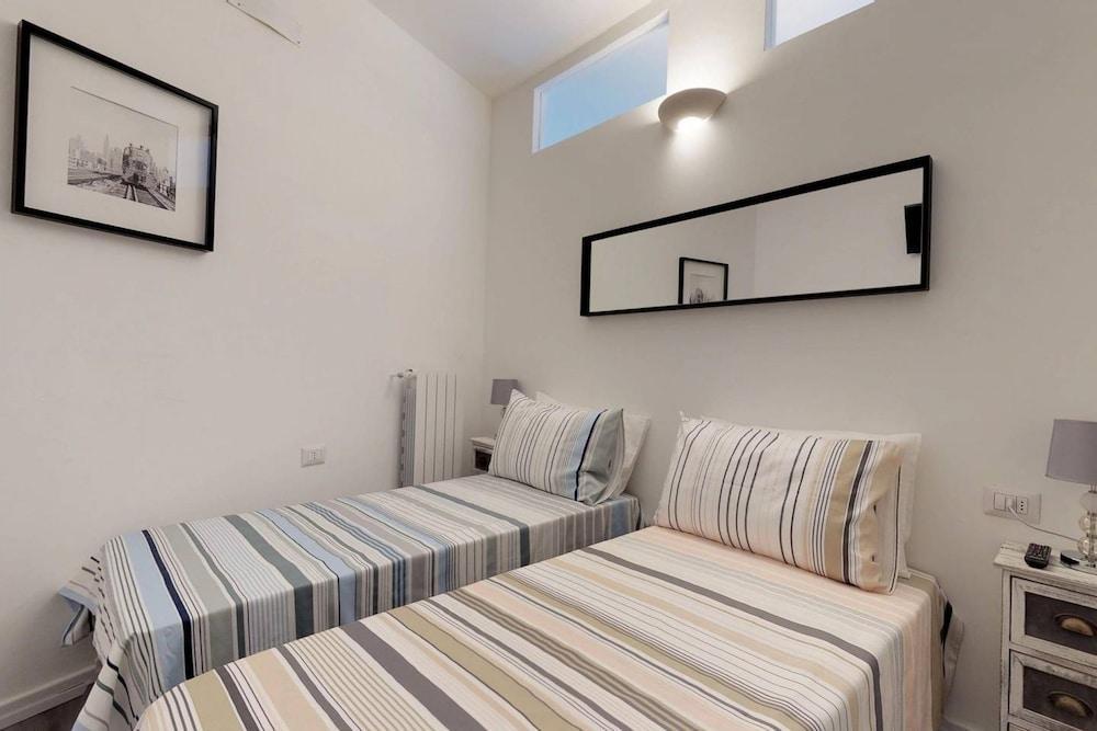 Luxury 2 Bedrooms Apartment 1