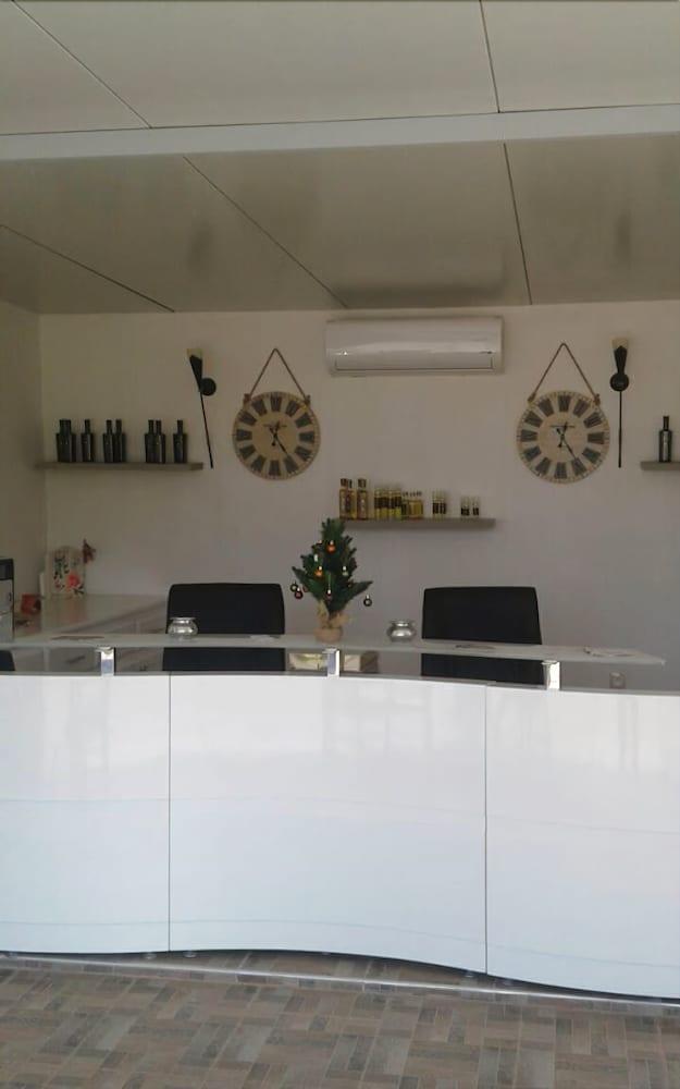 The Farm Lodges And SPA 1