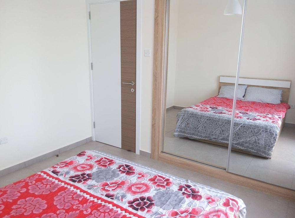 One Bedroom Apartment at Longbeach 2