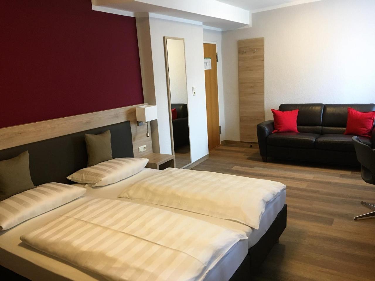 Eberl Hotel Pension Munchen Feldmoching (Adults Only) 2