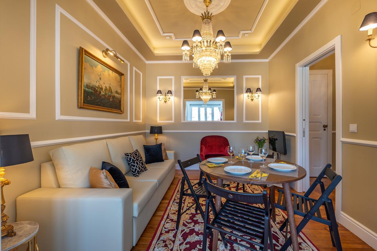 Style And Comfort in Downtown Lisbon 1