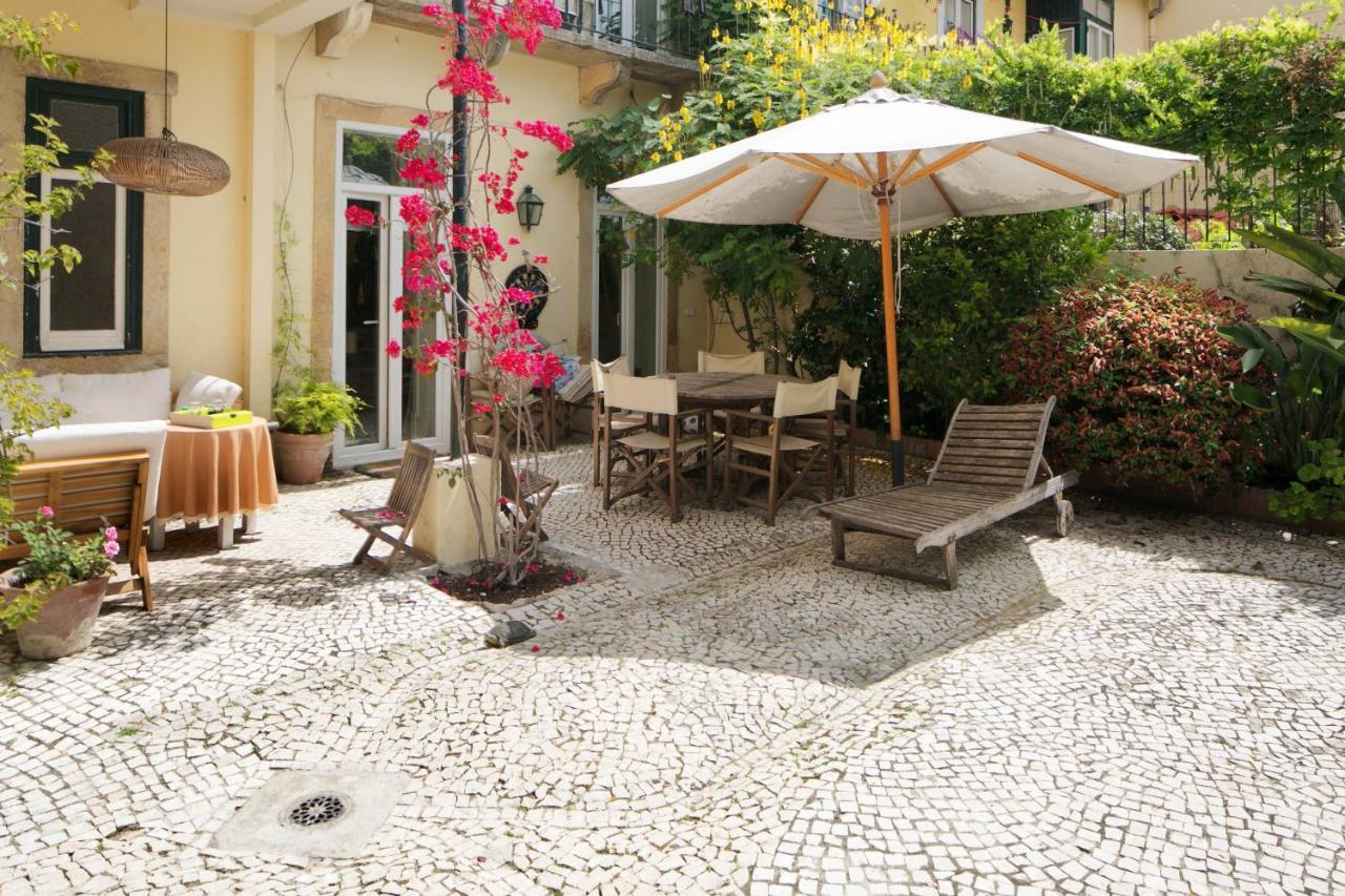 Garden Mansion in Historic Centre 4 by Lisbonne Collection