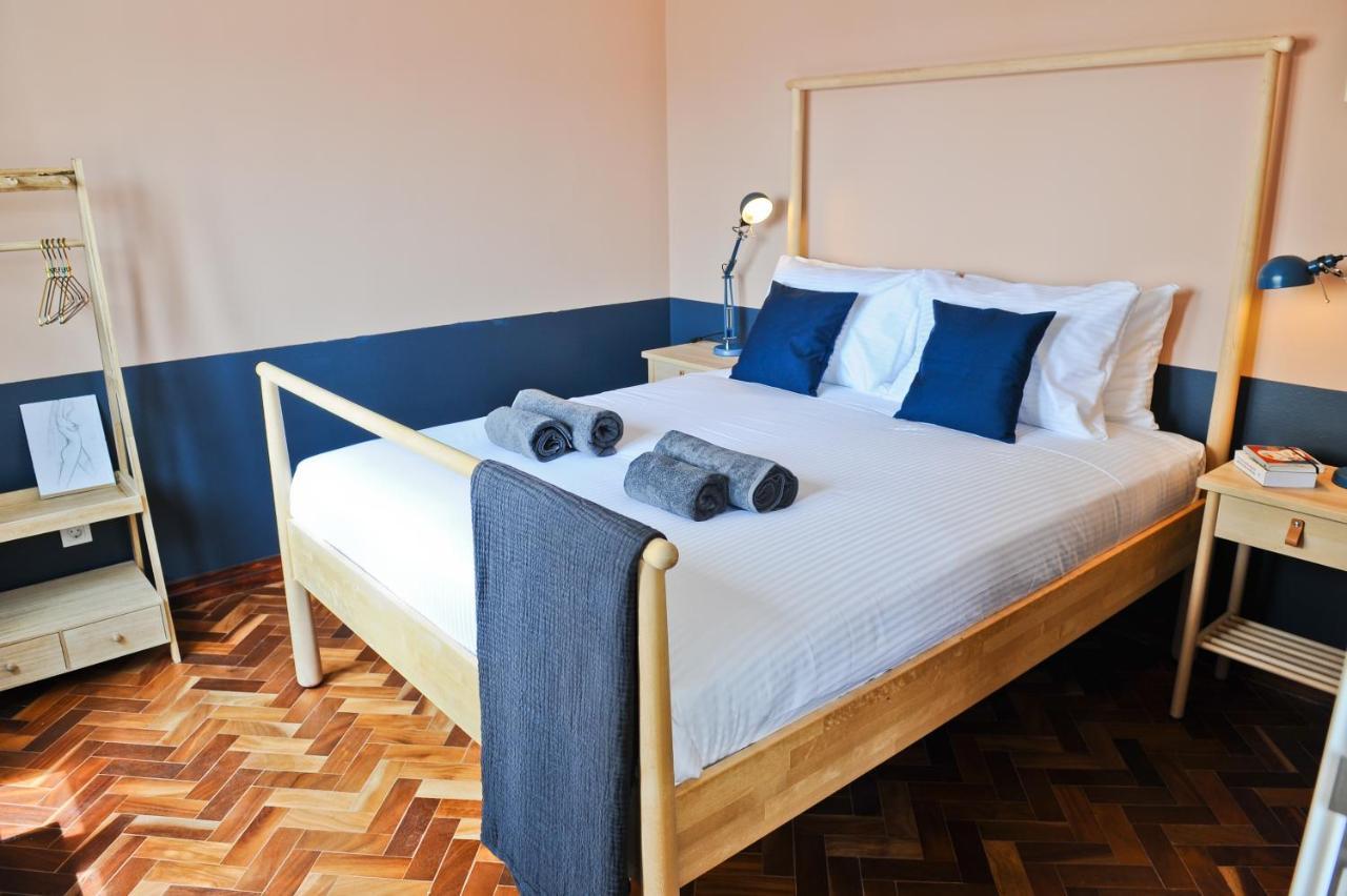 Expresso Martinis Mood Apartment 4c 2